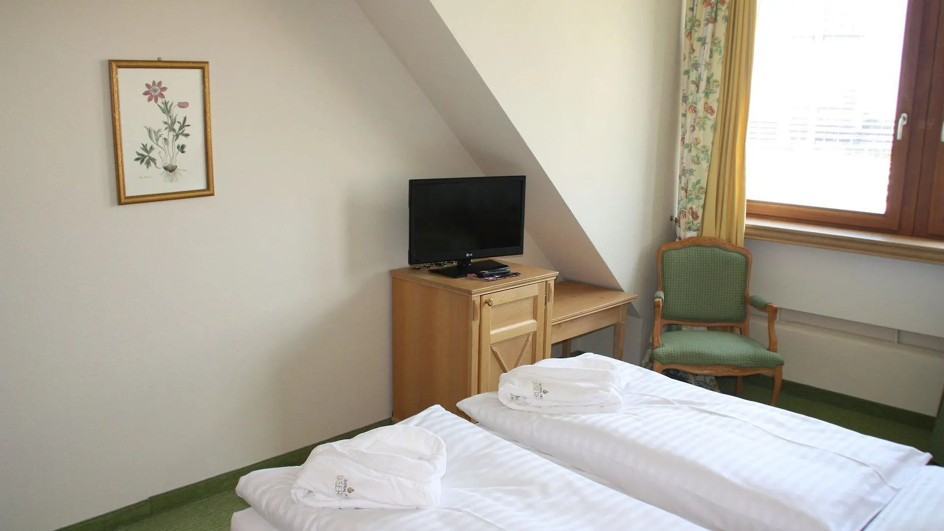 Central-Hotel Kaiserhof Hannover 4*,