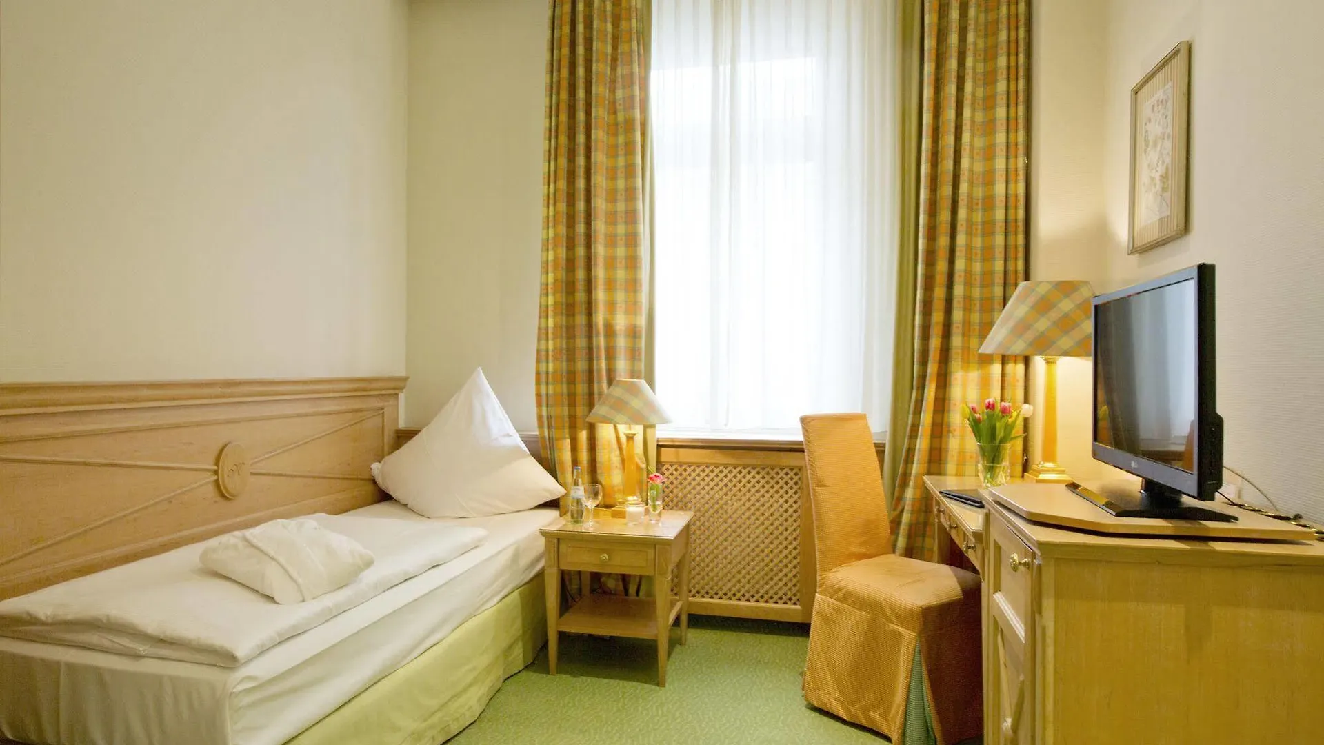 Central-Hotel Kaiserhof Hanovre 4*,